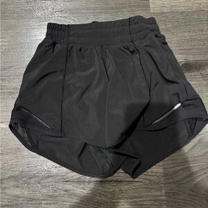 Black Lululemon Hotty hots size 0